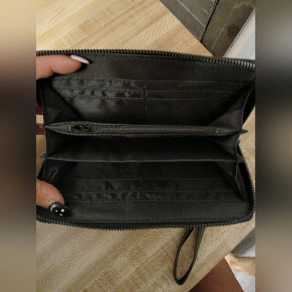 SOLD DO NOT BUY Ed Hardy NWT Pink & Skull Long Full Zip Around Wallet - Picture 9 of 9